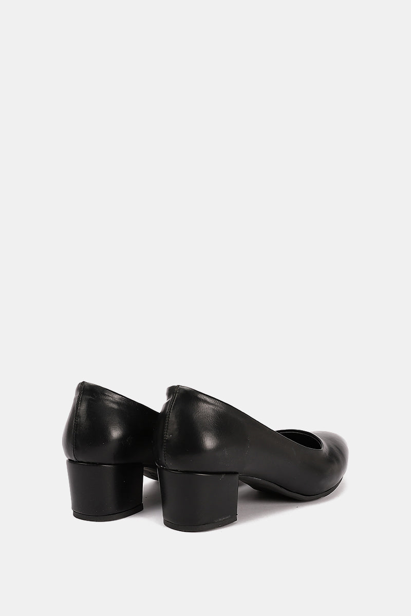 BLACK CHUNKY PUMPS