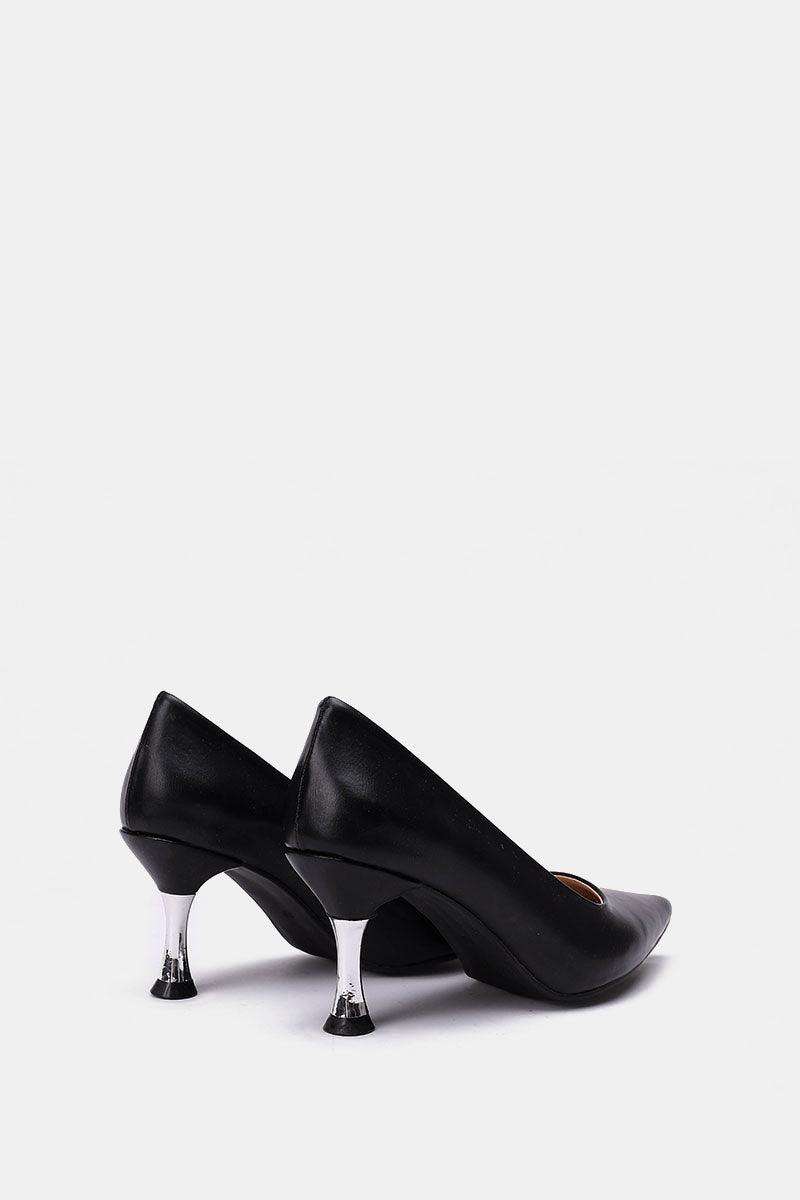 BLACK POINTED-TOE KITTEN HEELS