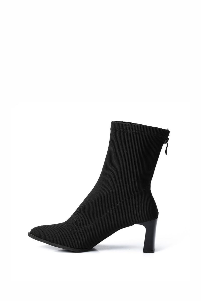 BLACK RIBBED STRETCHABLE ANKLE BOOT