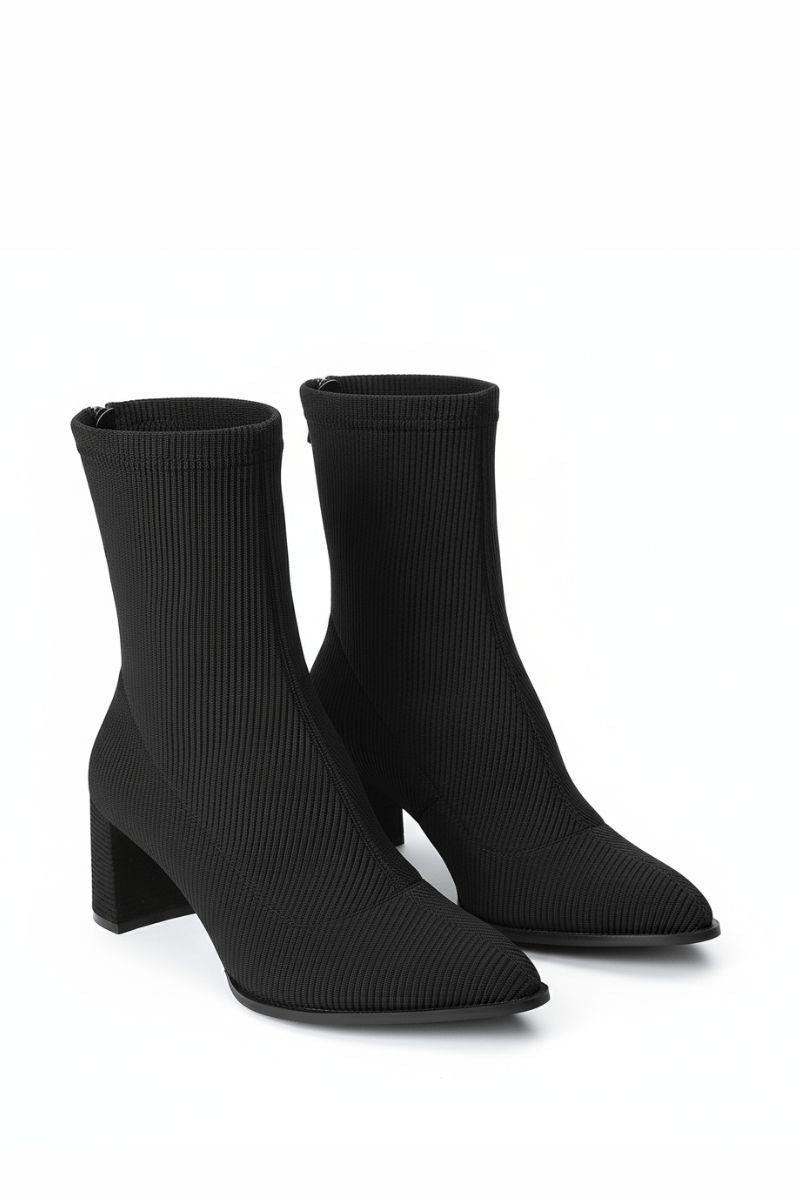 BLACK RIBBED STRETCHABLE ANKLE BOOT