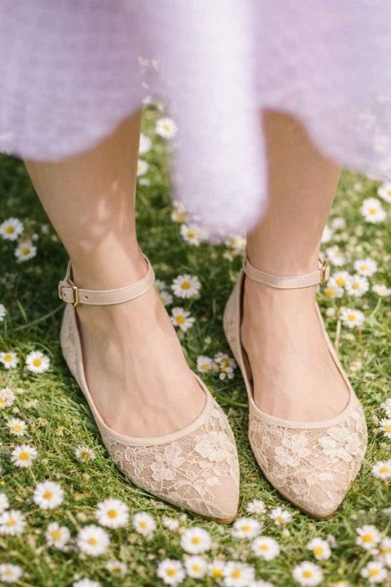 BEIGE FLORAL STRAP FLAT