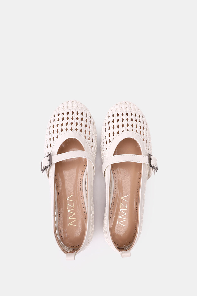 WHITE BUCKLE BRAIDED WOVEN FLAT