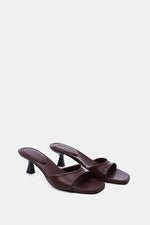 BURGUNDY SQUARE-TOE HEELED SANDALS