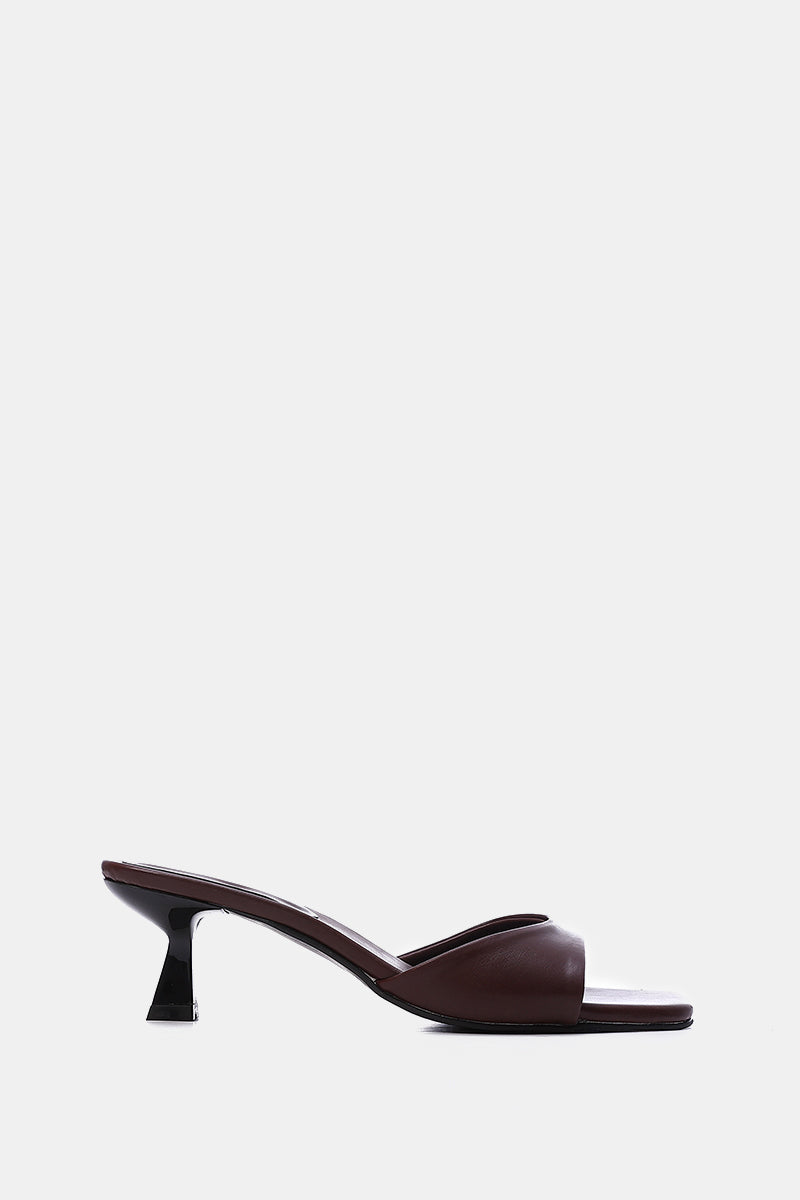 BURGUNDY SQUARE-TOE HEELED SANDALS