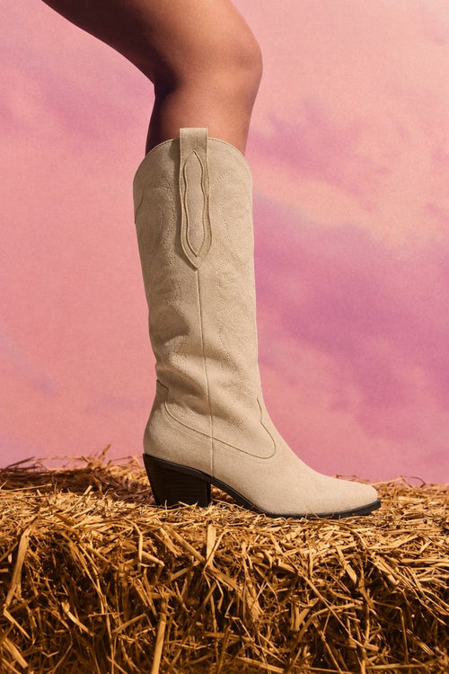 BEIGE EMBROIDERED COWBOY BOOTS