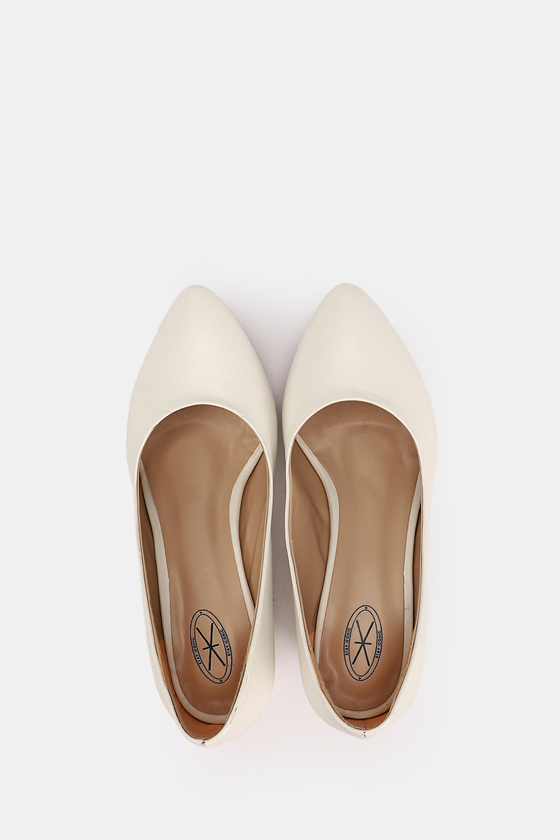 WHITE CHUNKY PUMPS