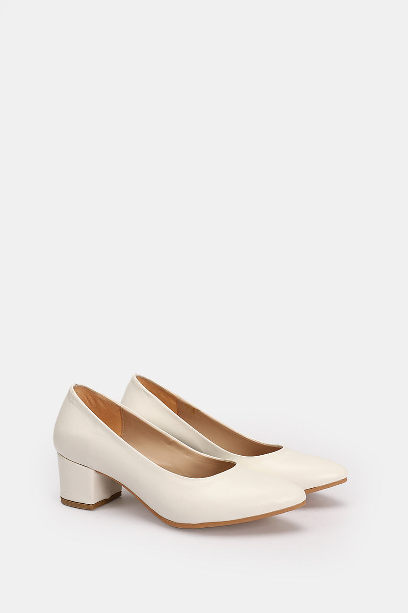 WHITE CHUNKY PUMPS