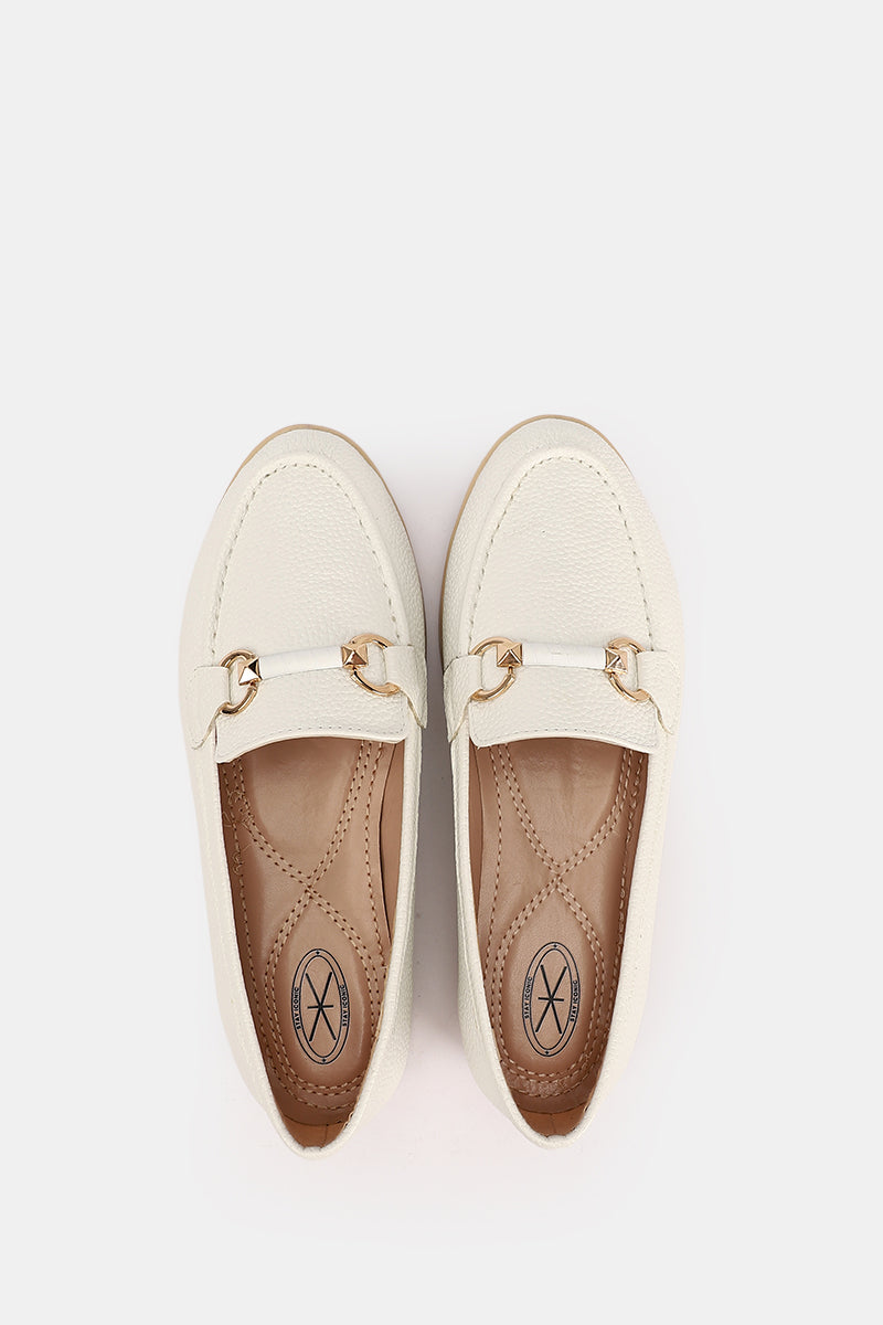 WHITE CHAINED CUSHIONED LOAFER