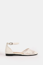 WHITE FLORAL STRAP FLAT