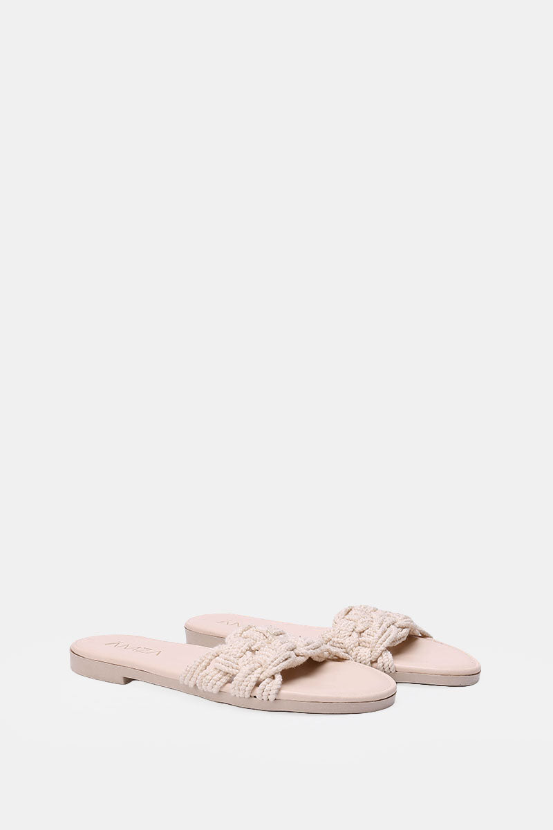 CREAMY KNITTED SLIPPERS