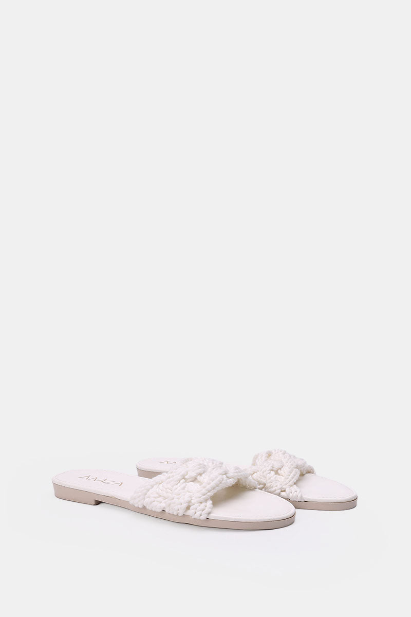 WHITE KNITTED SLIPPERS