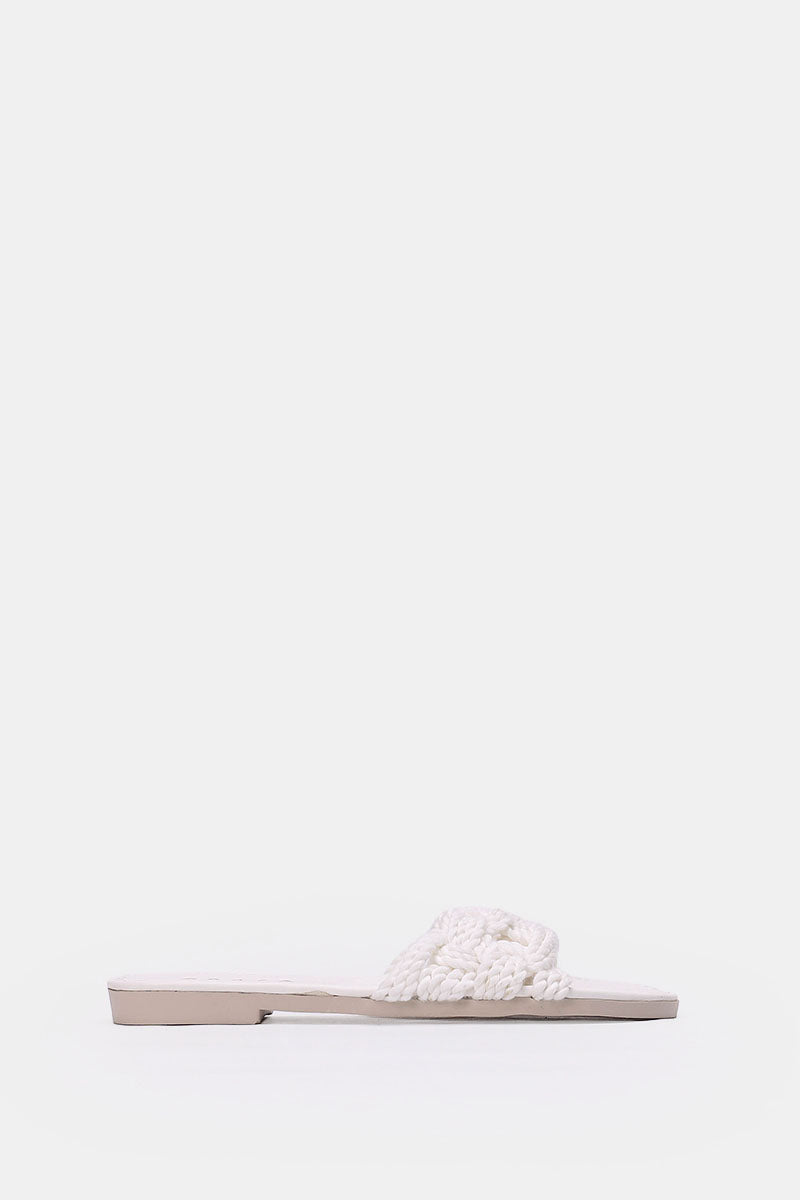 WHITE KNITTED SLIPPERS