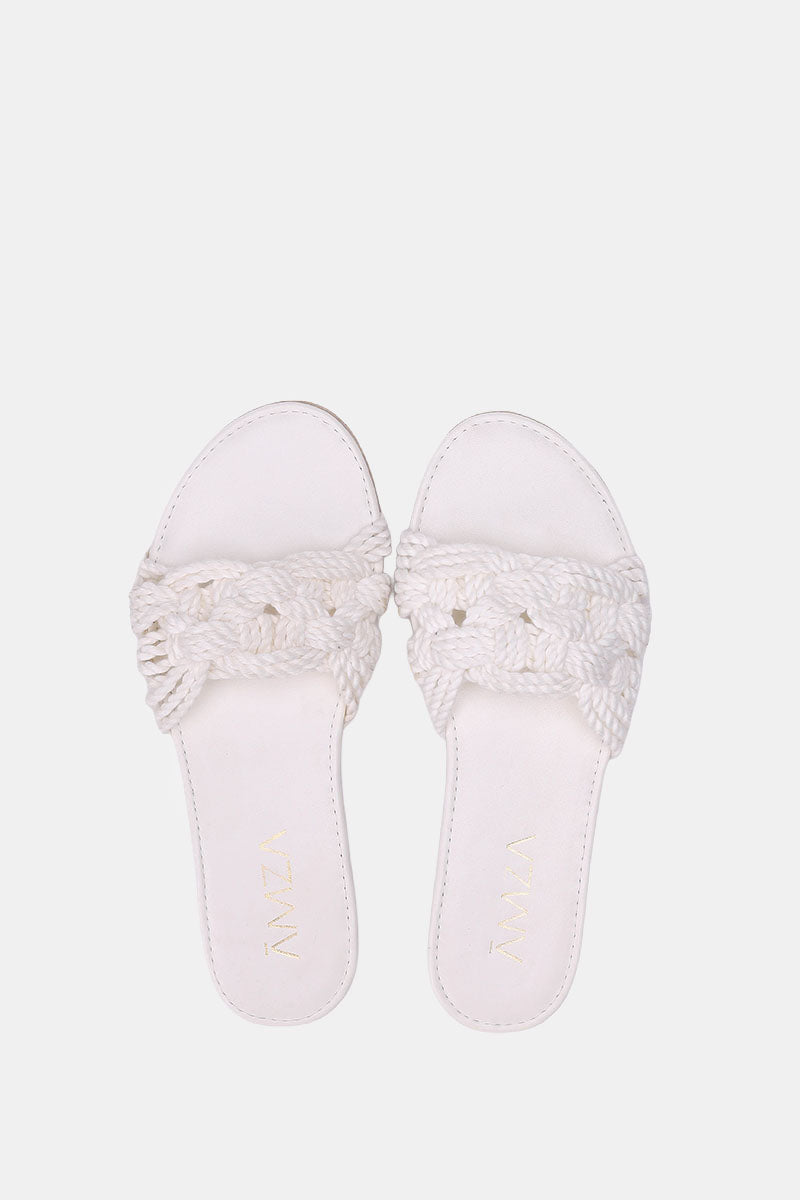 WHITE KNITTED SLIPPERS