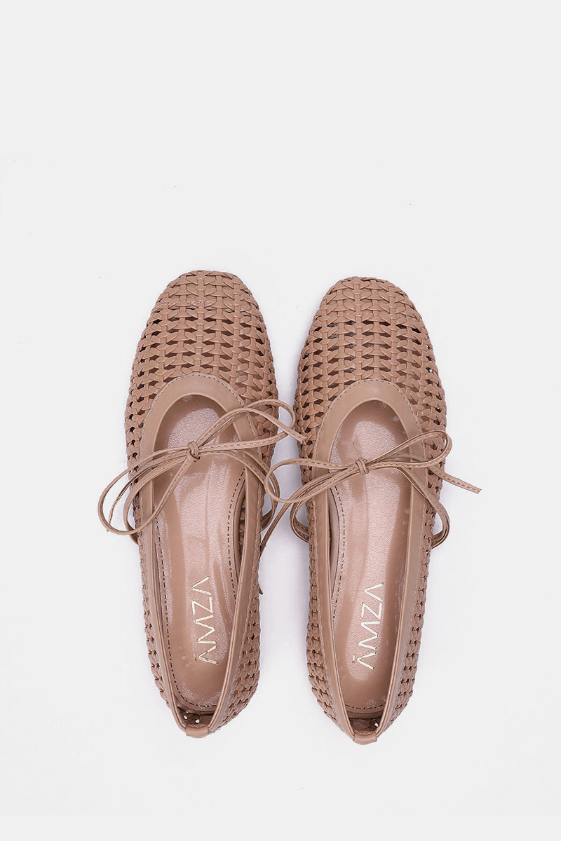 BEIGE BRAIDED WOVEN FLAT