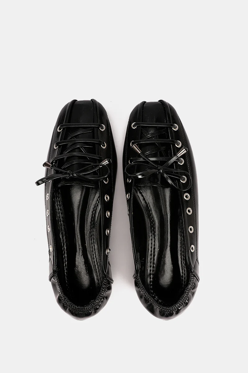 BLACK LACE UP BALLERINA